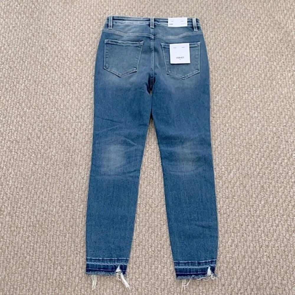 Vervet Amber Mid Rise Skinny Button Fly Jean
